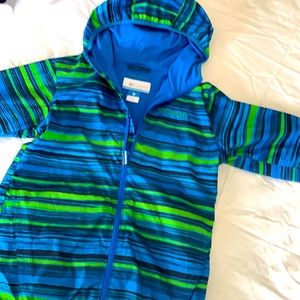 Columbia rain jacket/ windbreaker size kid M